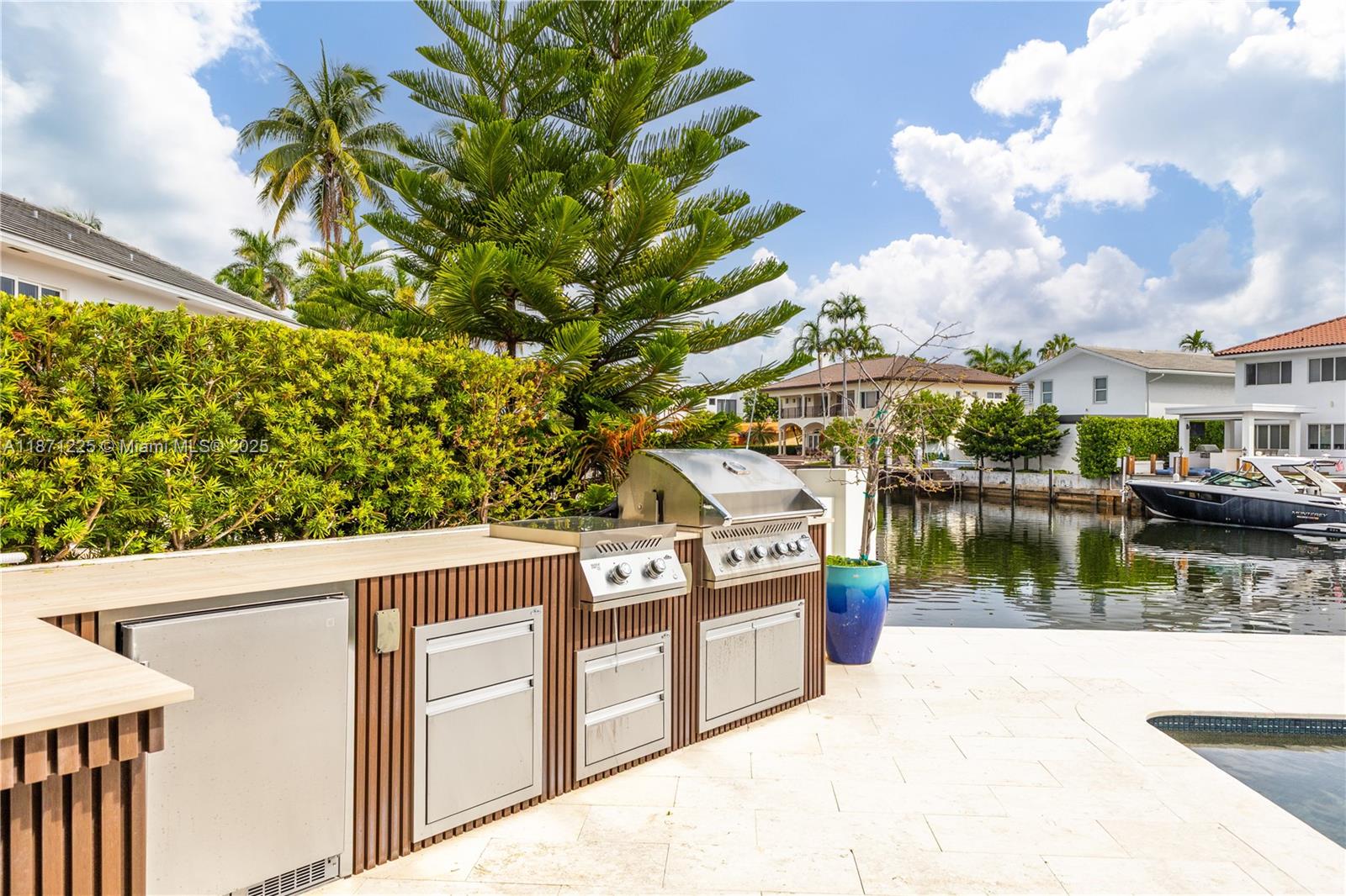 EASTERN SHORES - Residential