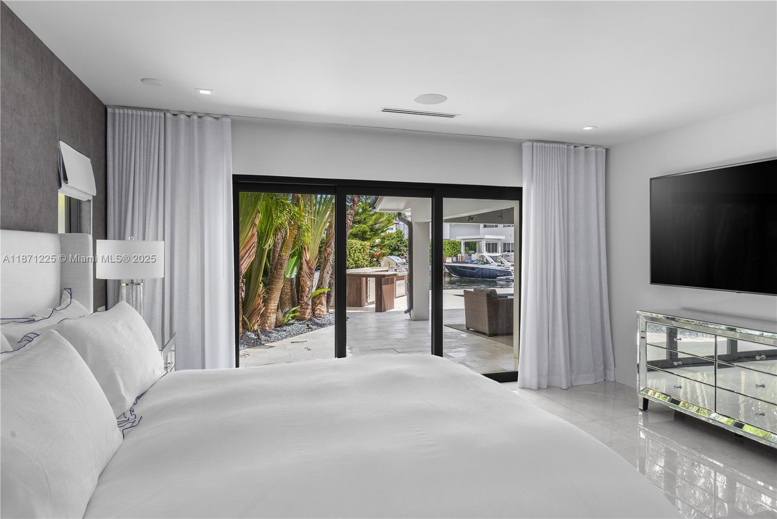EASTERN SHORES - Residential