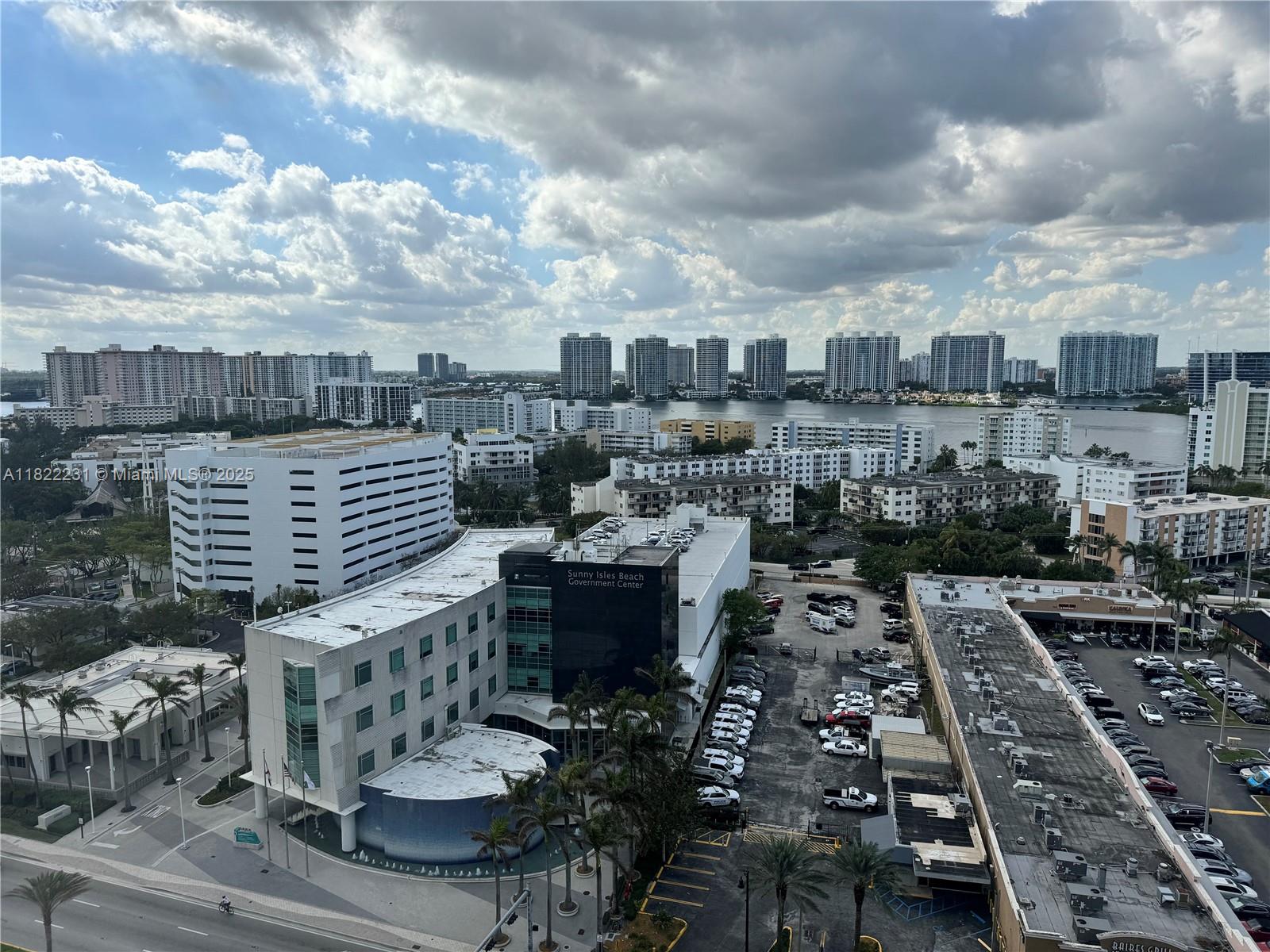 TRUMP INTERNATIONAL SONES - Residential