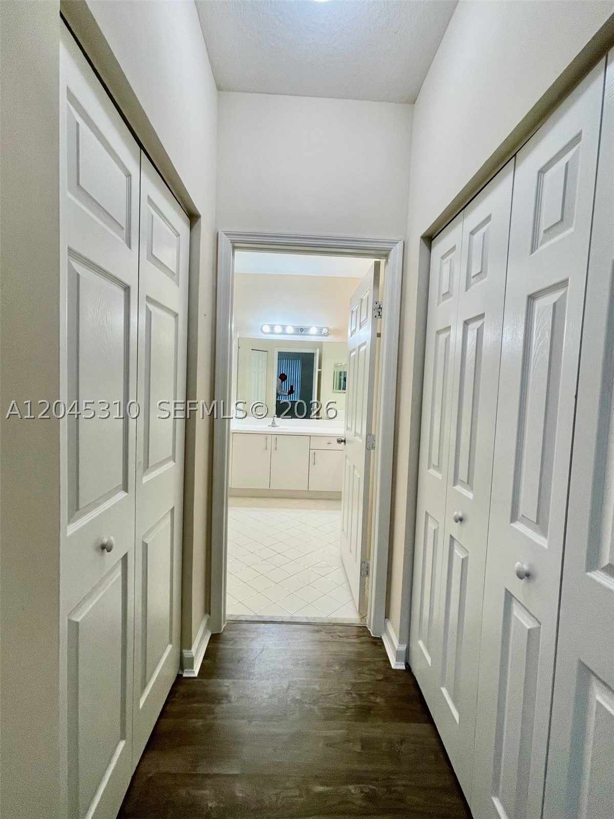 FLORIDIAN BAY ESTATES - Residential Lease