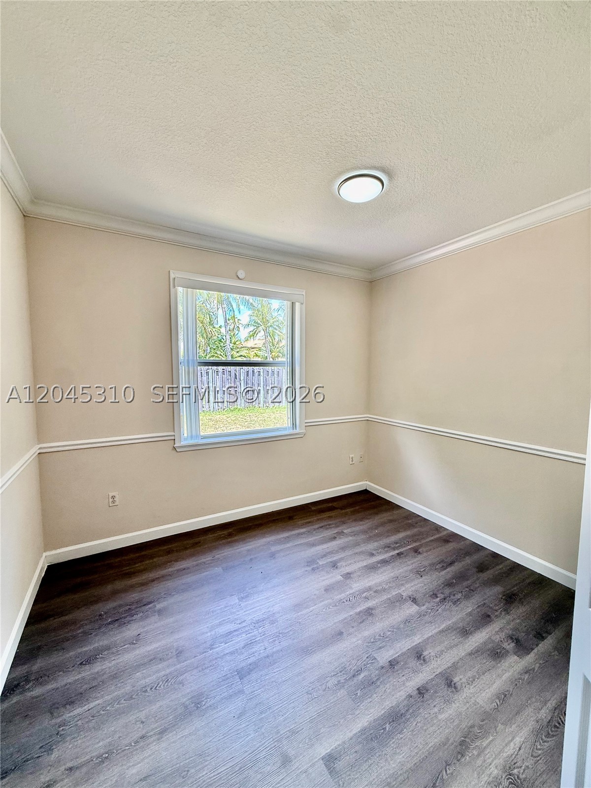 FLORIDIAN BAY ESTATES - Residential Lease