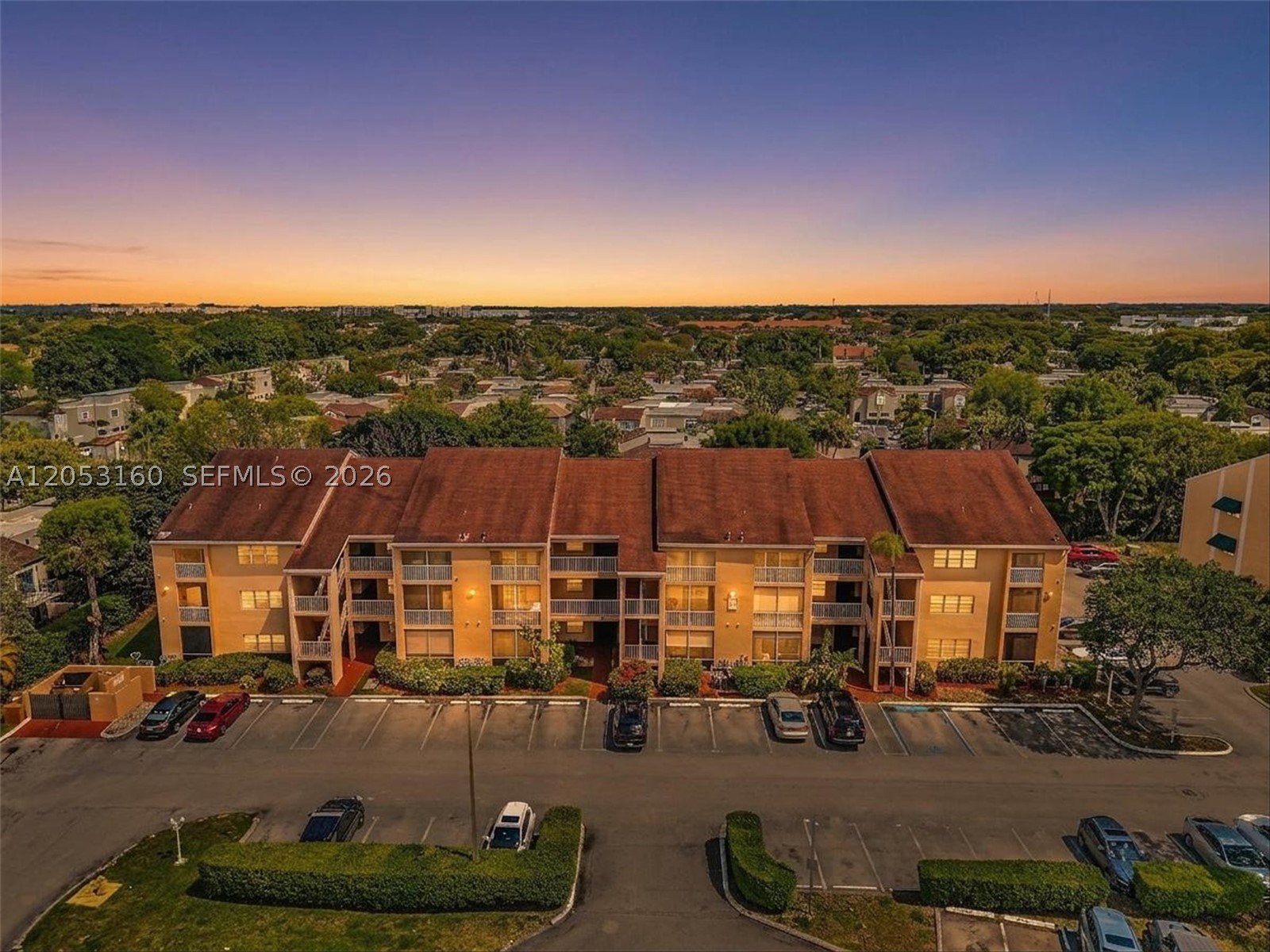 HAMMOCKS TRAILS CONDO - Residential Lease