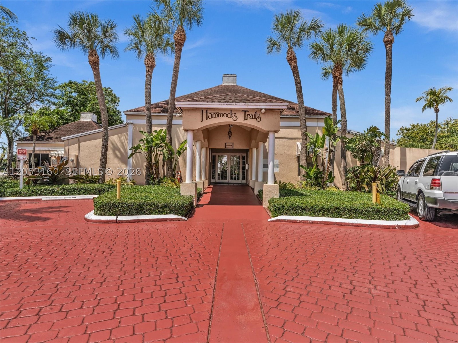 HAMMOCKS TRAILS CONDO - Residential Lease