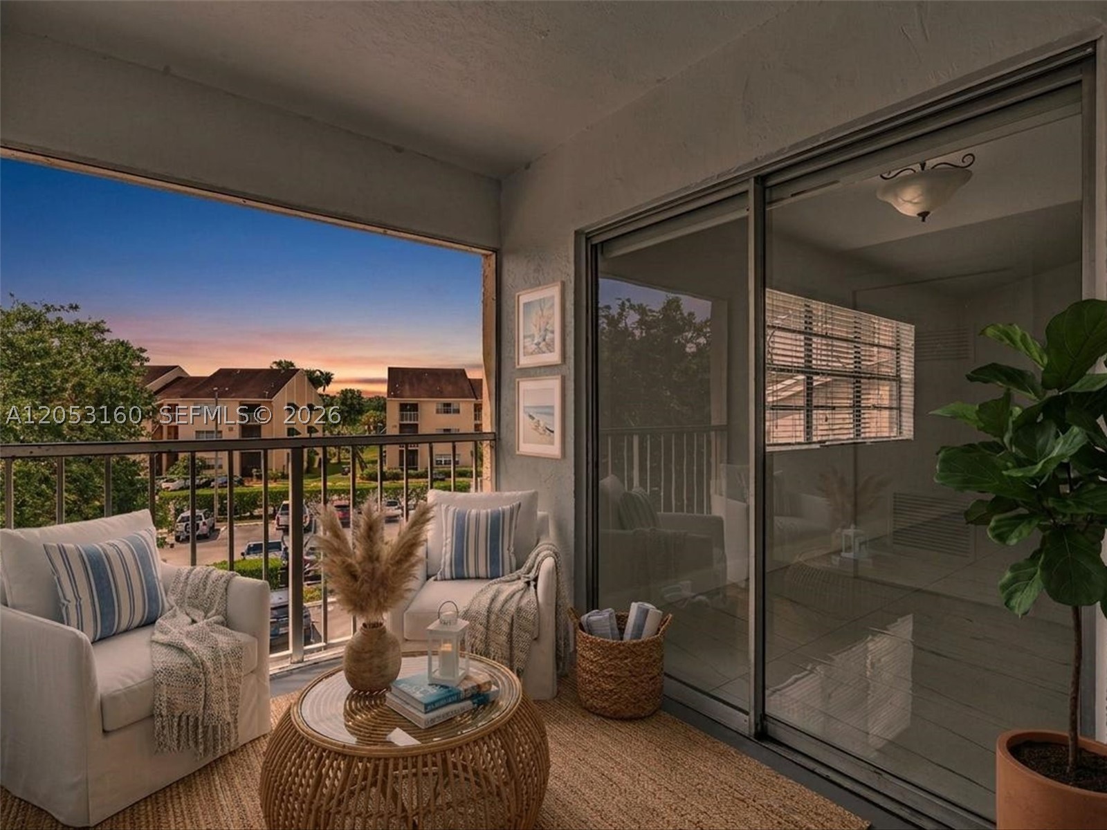 HAMMOCKS TRAILS CONDO - Residential Lease
