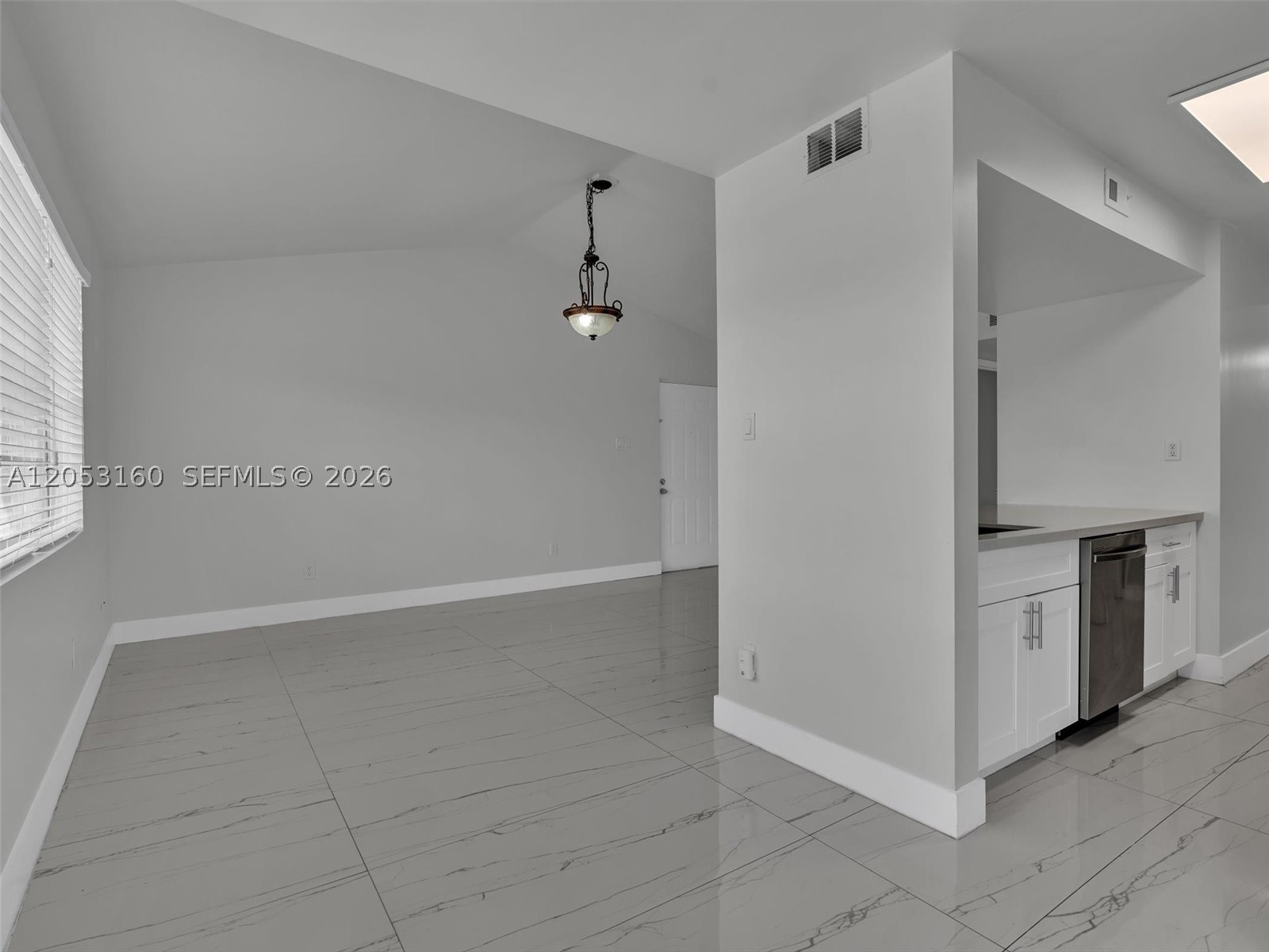 HAMMOCKS TRAILS CONDO - Residential Lease