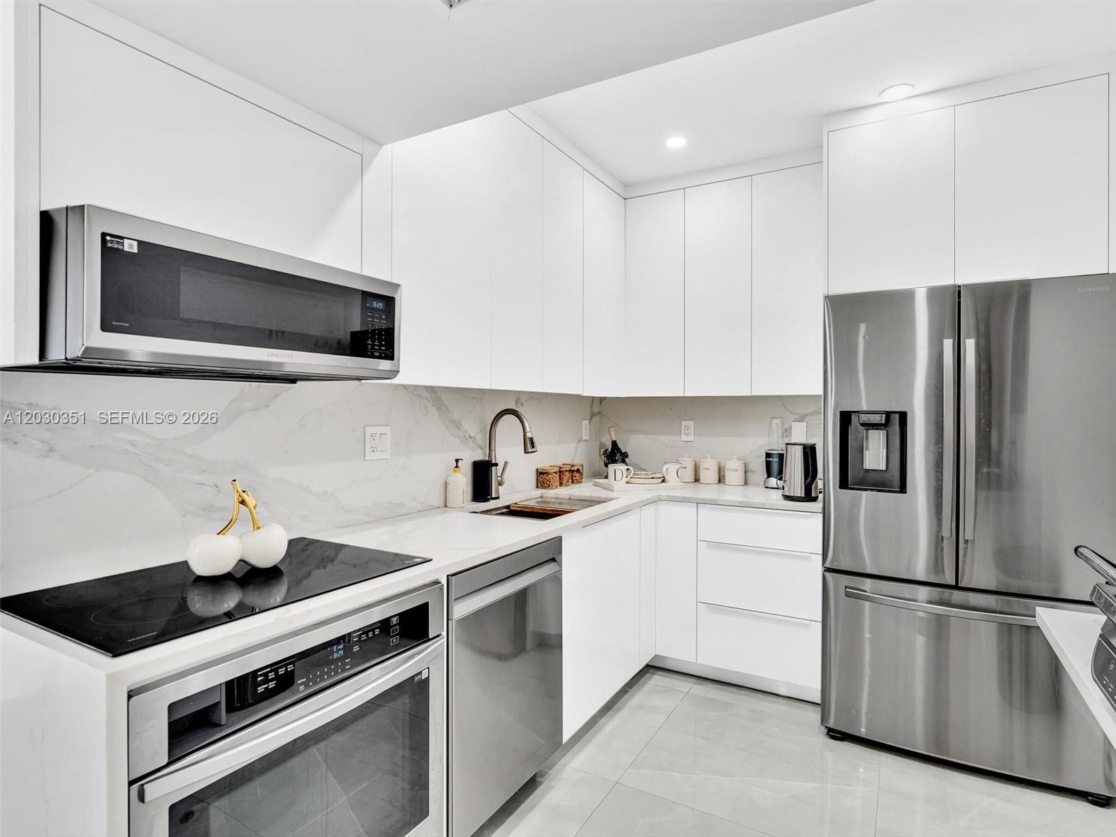 FLAMENCO CONDO TOWER I - Residential Lease