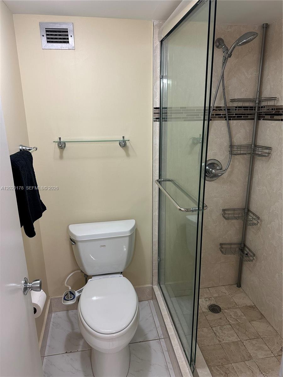 MAISON GRANDE CONDO - Residential