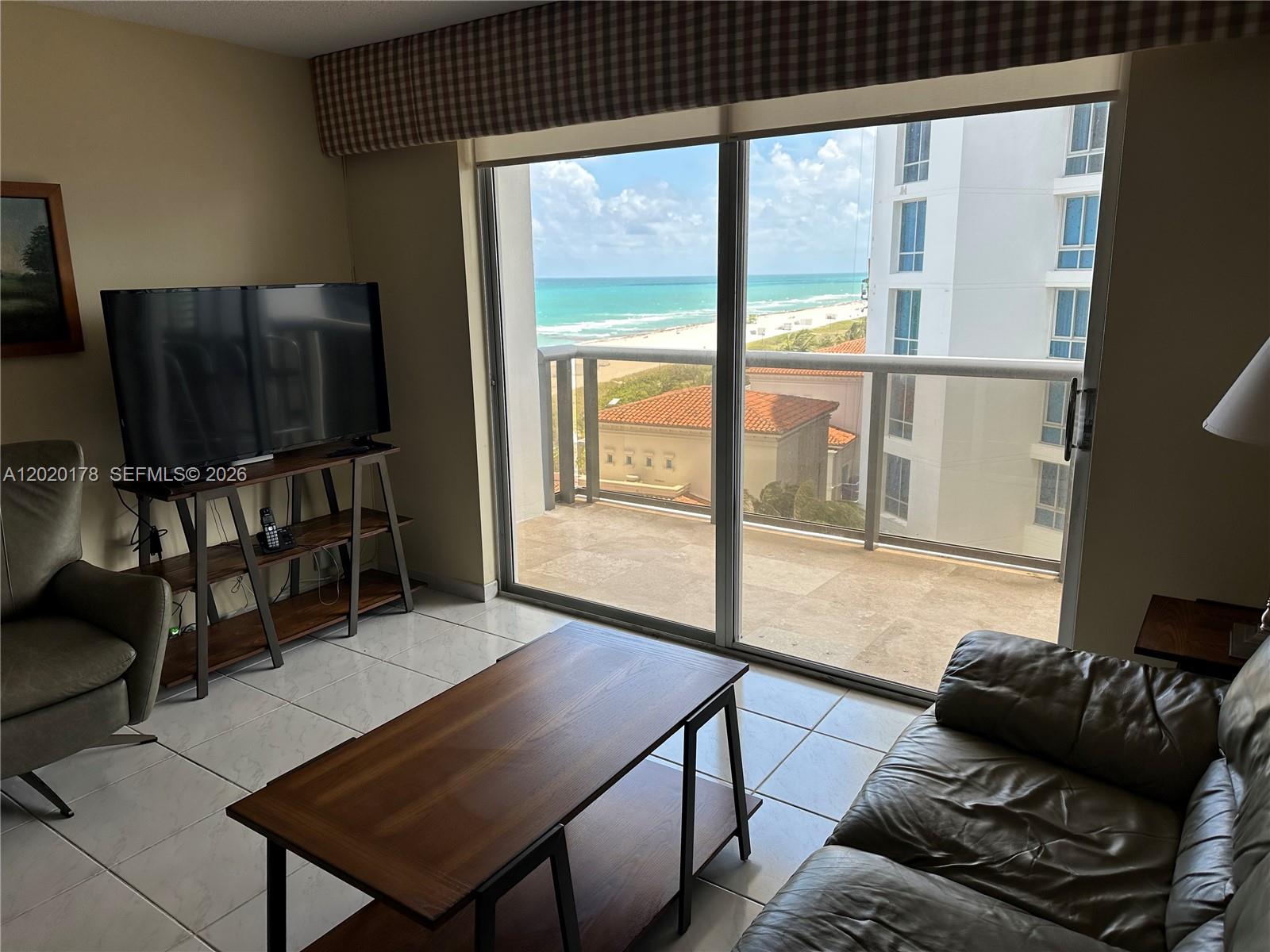 MAISON GRANDE CONDO - Residential