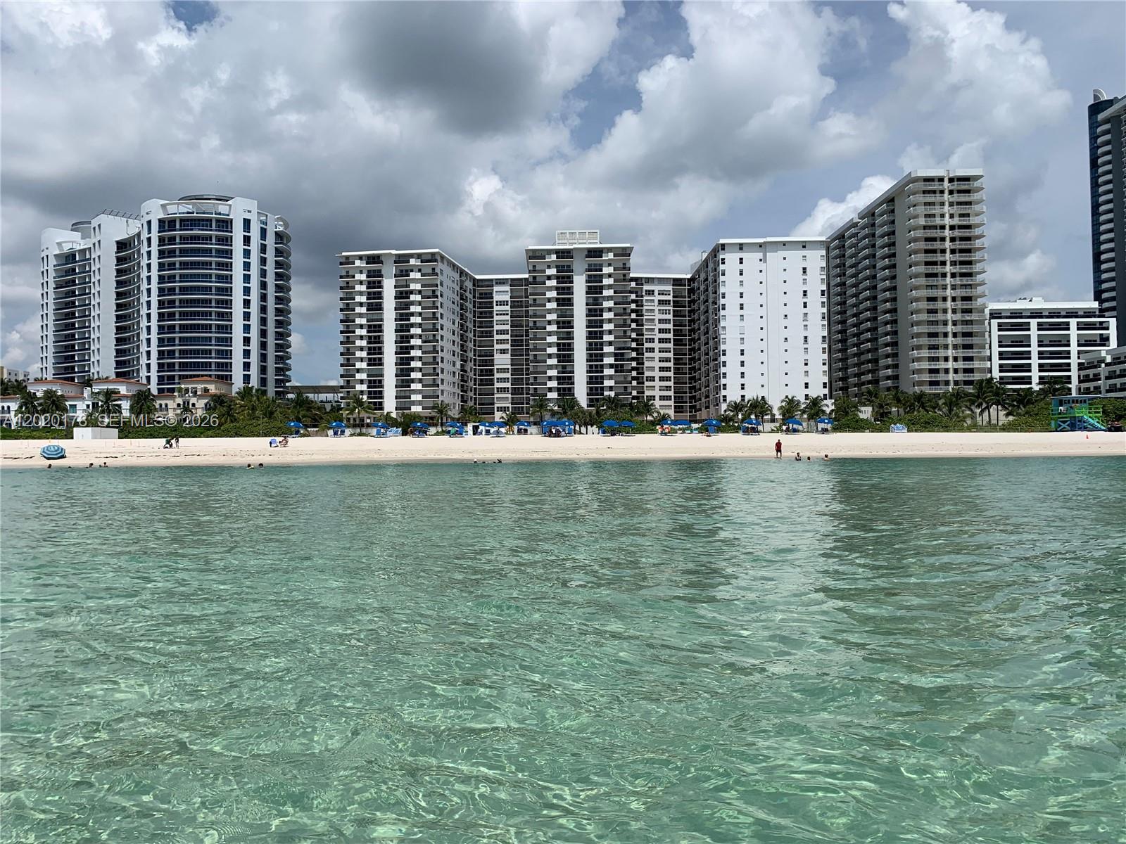 MAISON GRANDE CONDO - Residential
