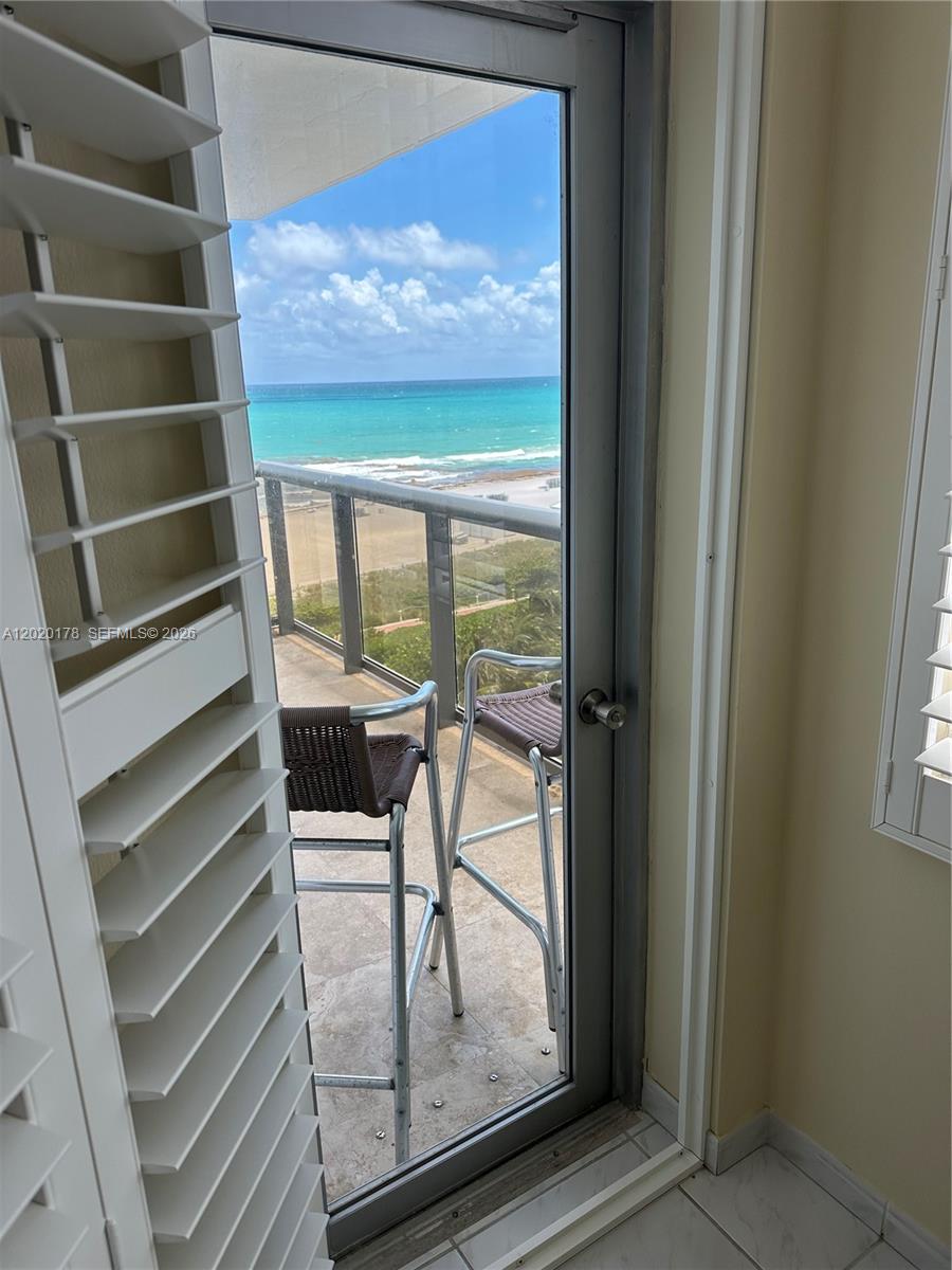 MAISON GRANDE CONDO - Residential
