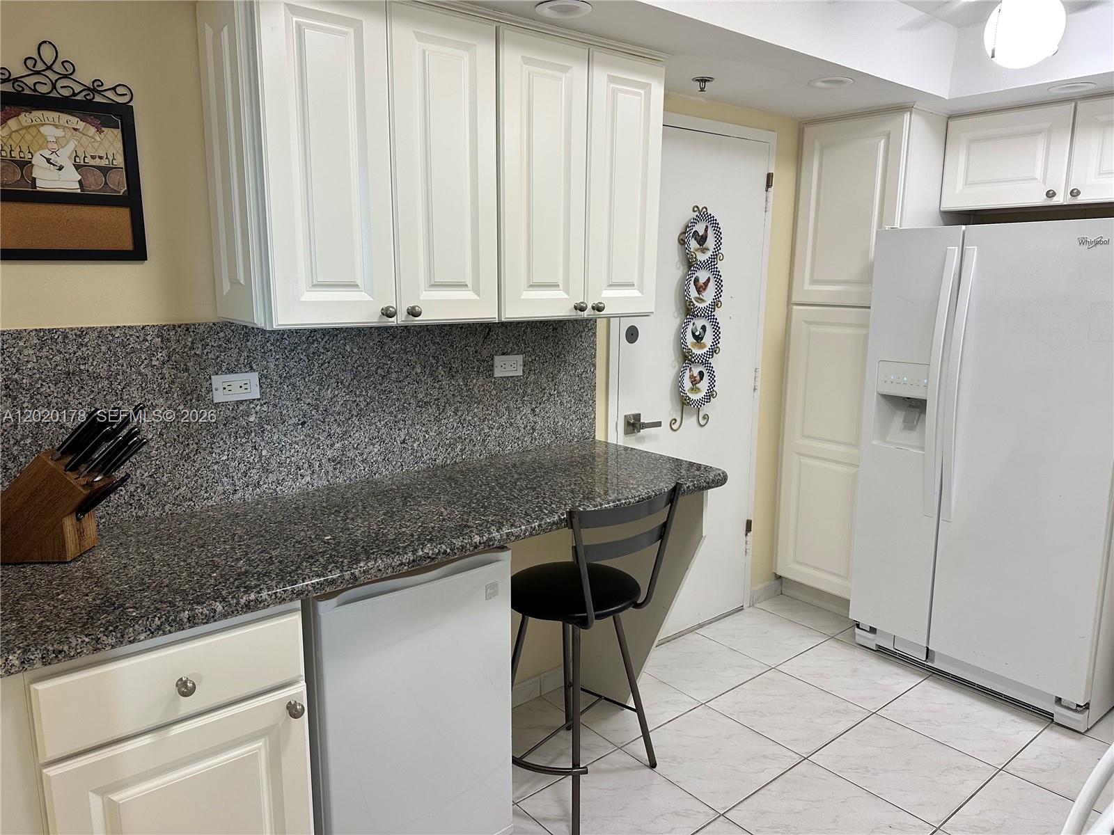 MAISON GRANDE CONDO - Residential