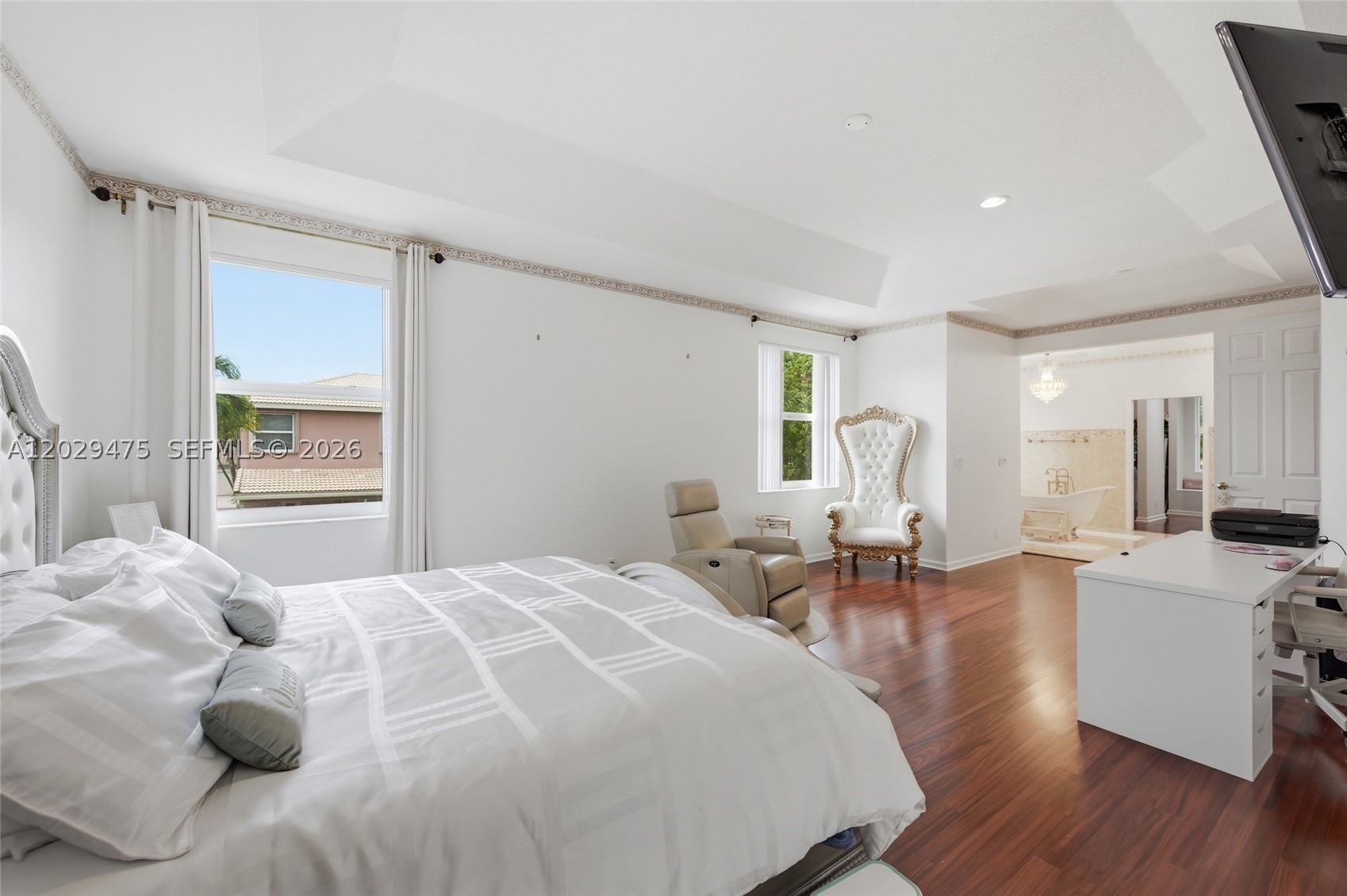 WYNDHAM CIRCLE - Residential