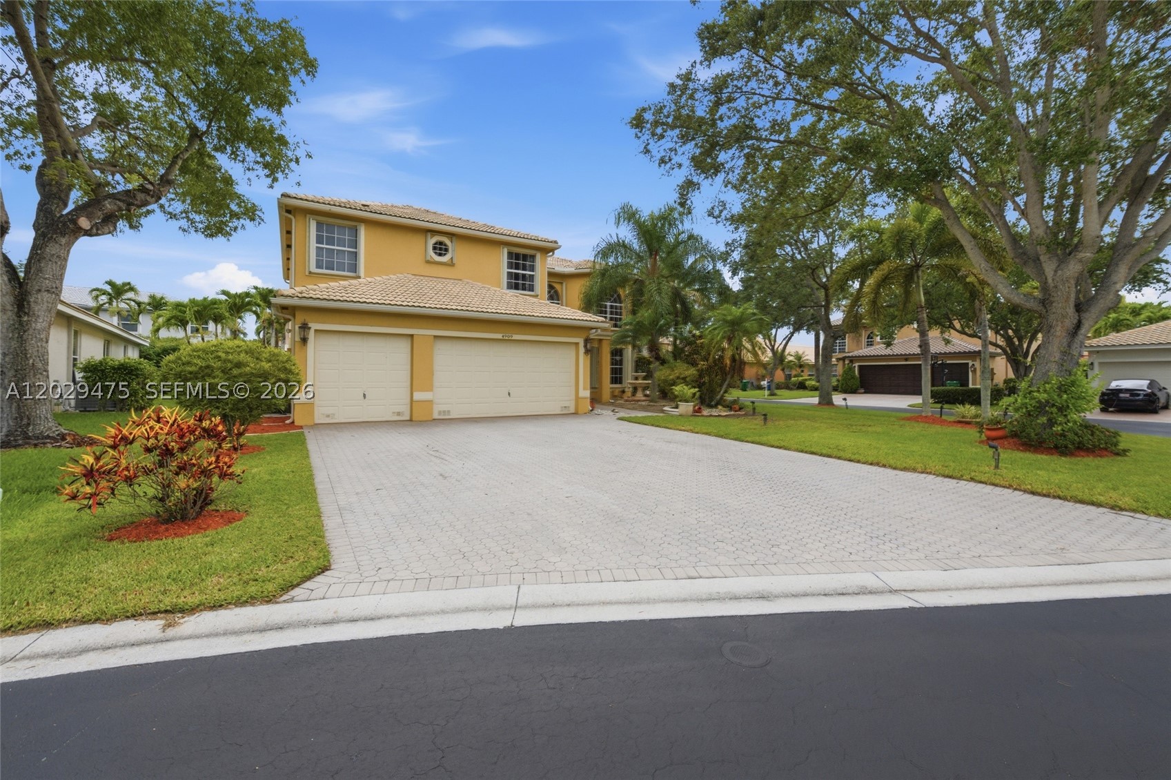 WYNDHAM CIRCLE - Residential