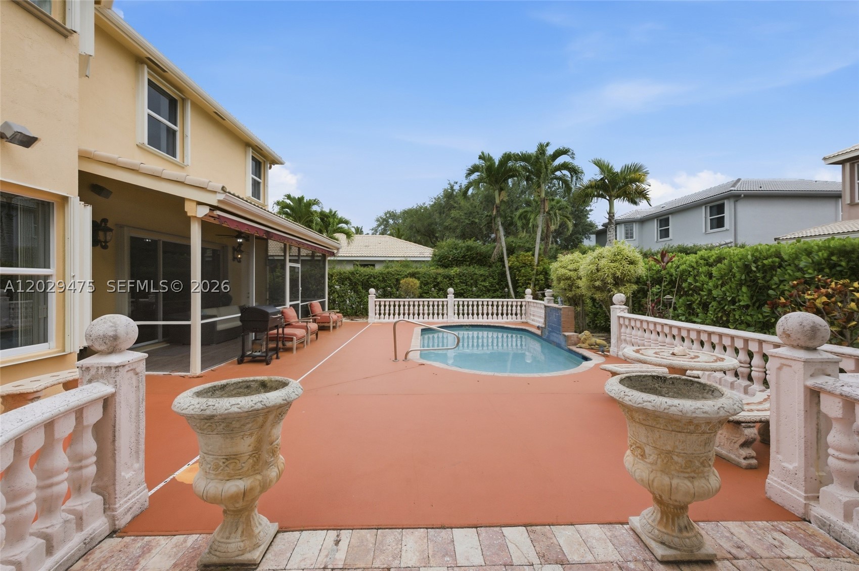 WYNDHAM CIRCLE - Residential