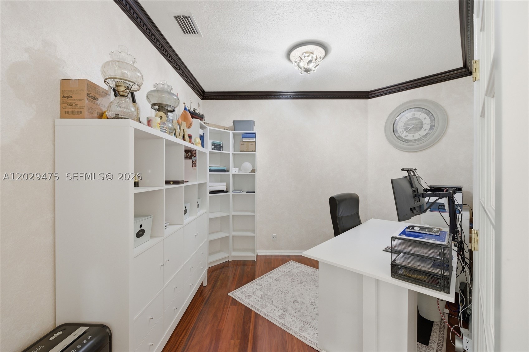 WYNDHAM CIRCLE - Residential