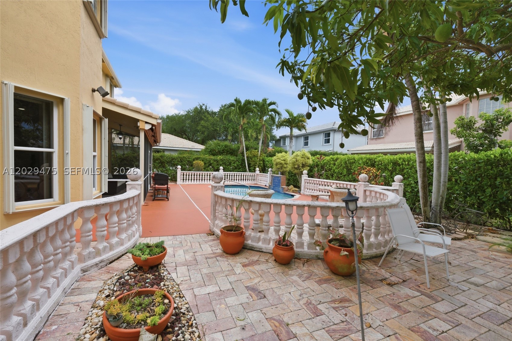 WYNDHAM CIRCLE - Residential