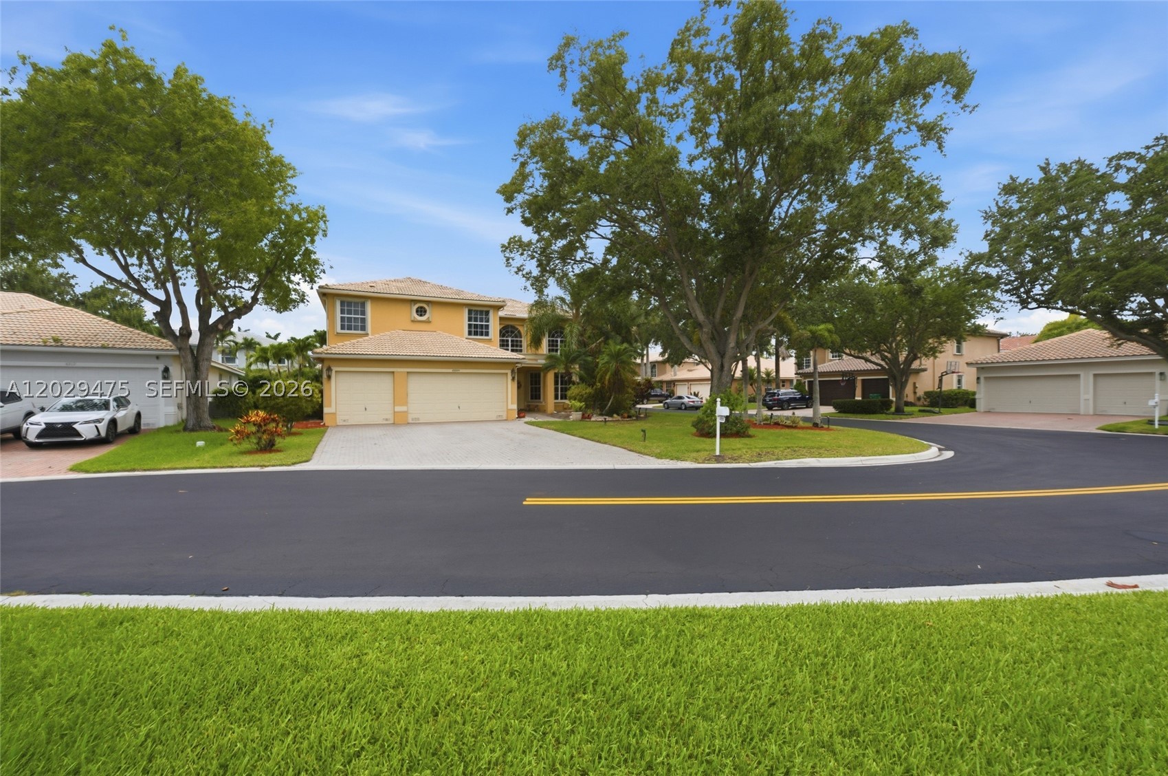 WYNDHAM CIRCLE - Residential
