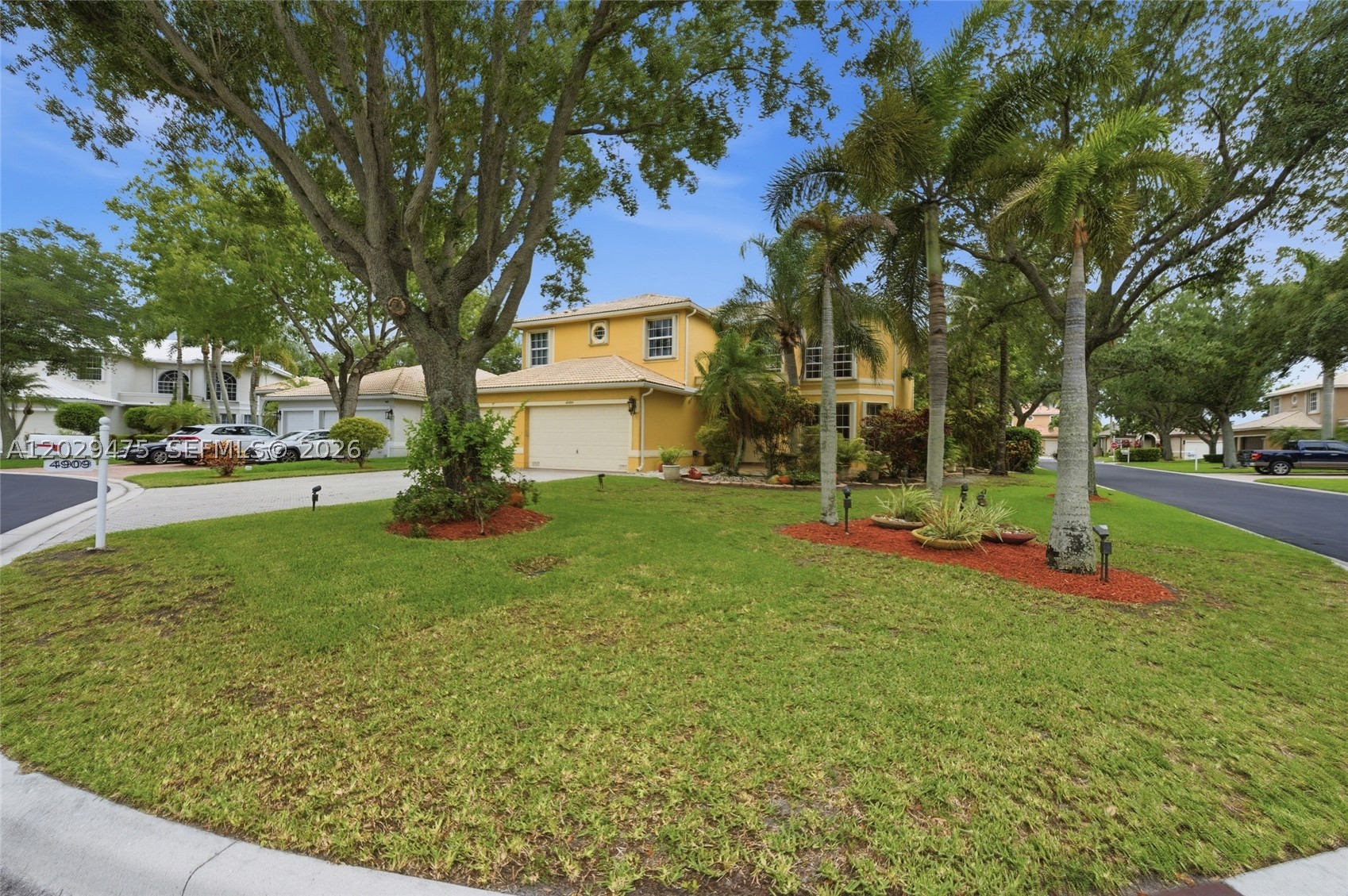 WYNDHAM CIRCLE - Residential