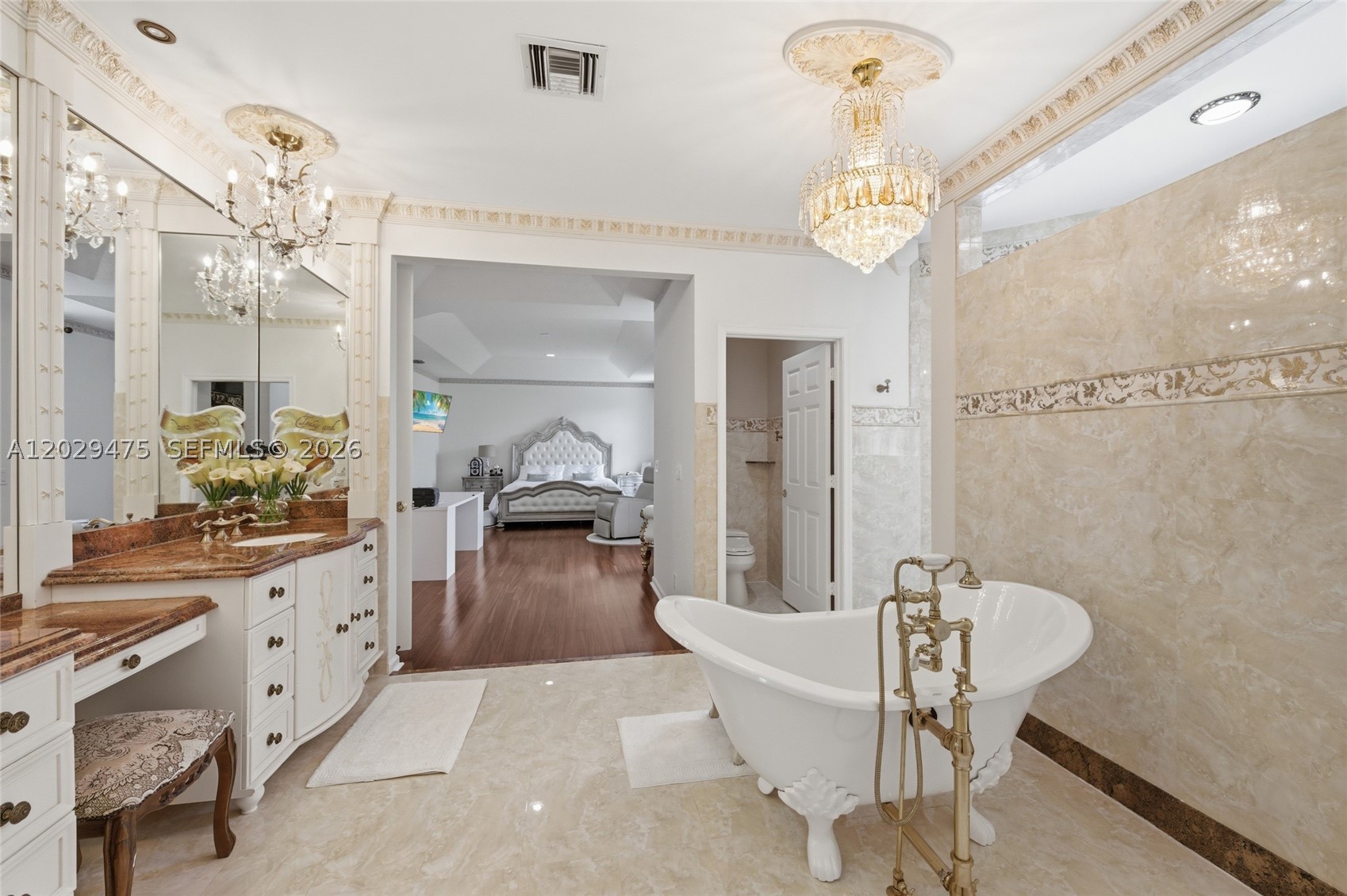 WYNDHAM CIRCLE - Residential