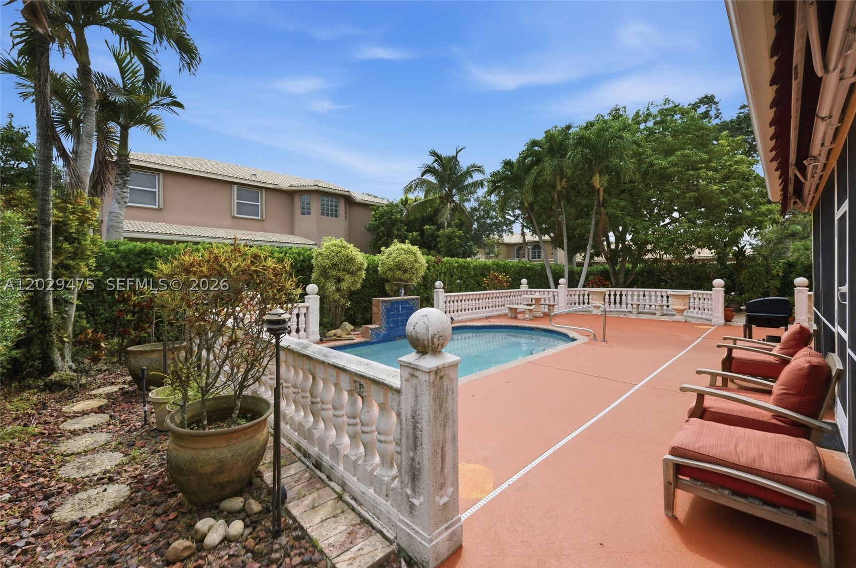 WYNDHAM CIRCLE - Residential