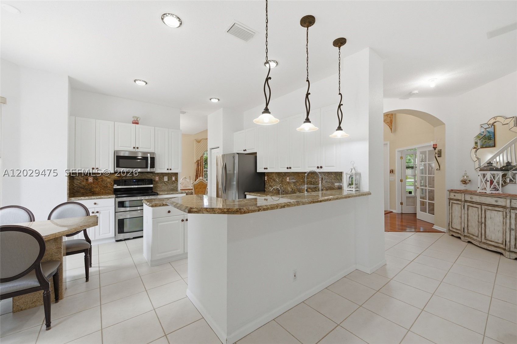 WYNDHAM CIRCLE - Residential