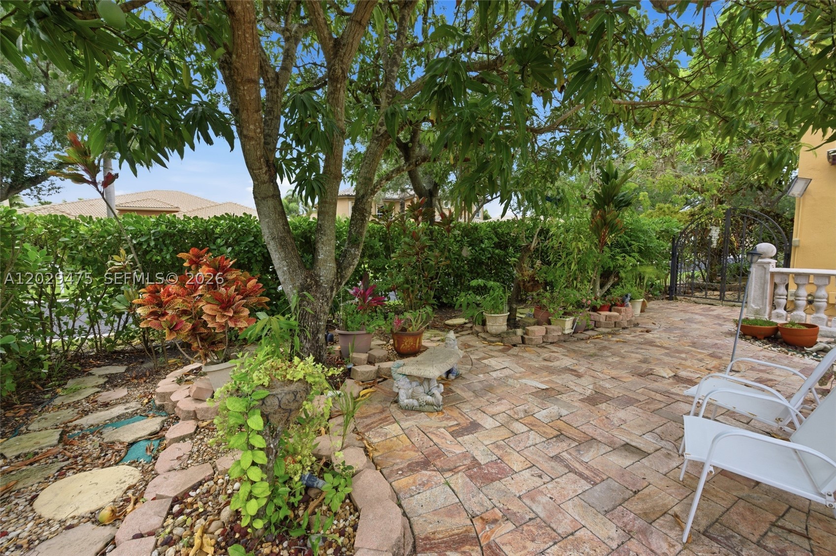WYNDHAM CIRCLE - Residential