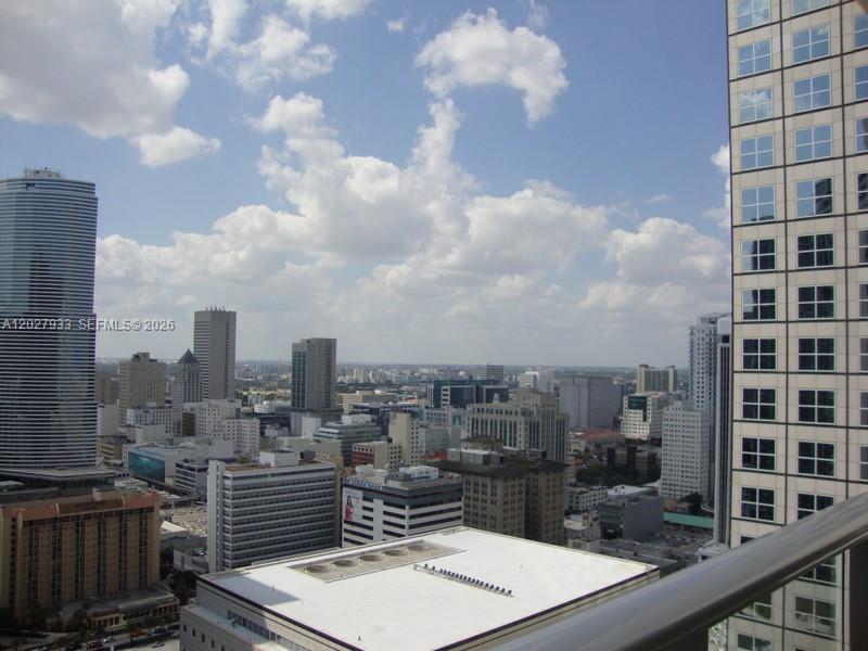 MET 1 CONDO - Residential