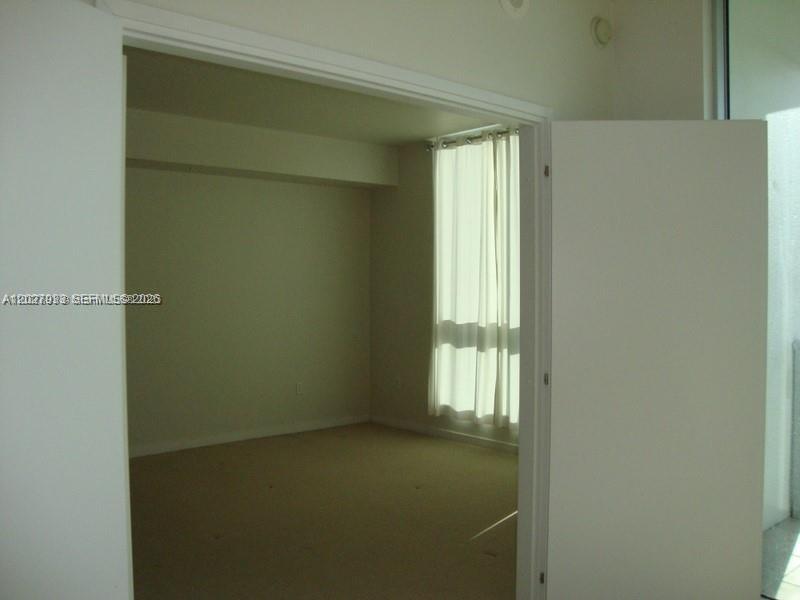 MET 1 CONDO - Residential