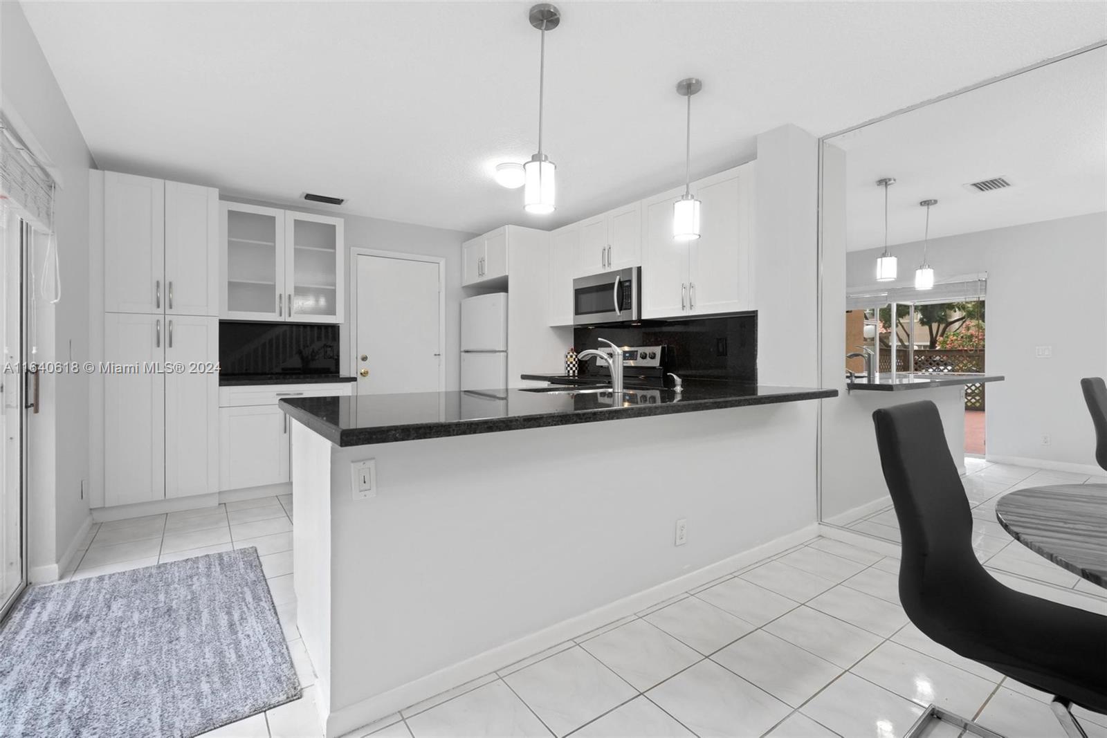 EMBASSY LAKES - Residential