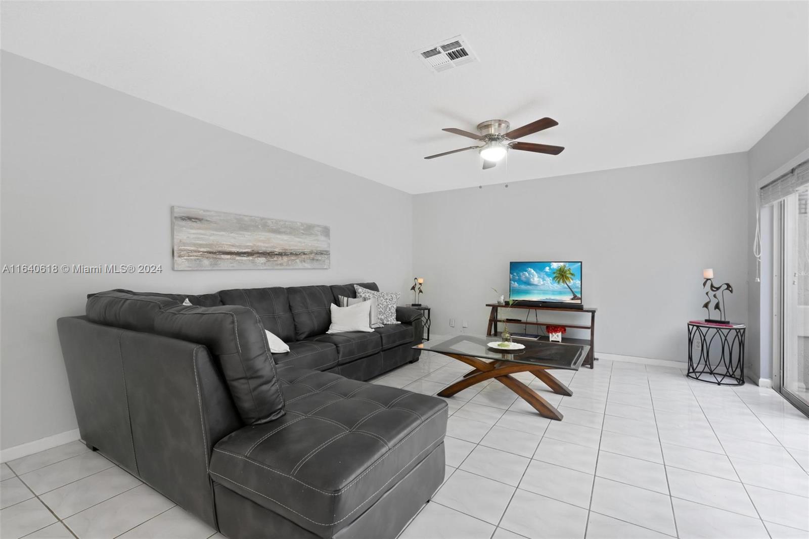 EMBASSY LAKES - Residential