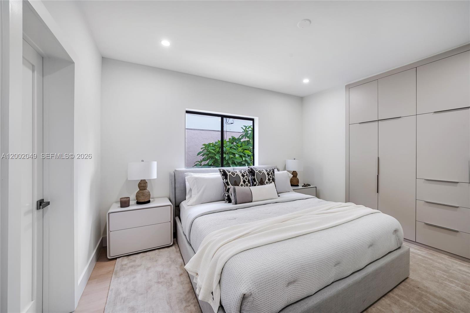 CORAL GABLES GRANADA SEC - Residential