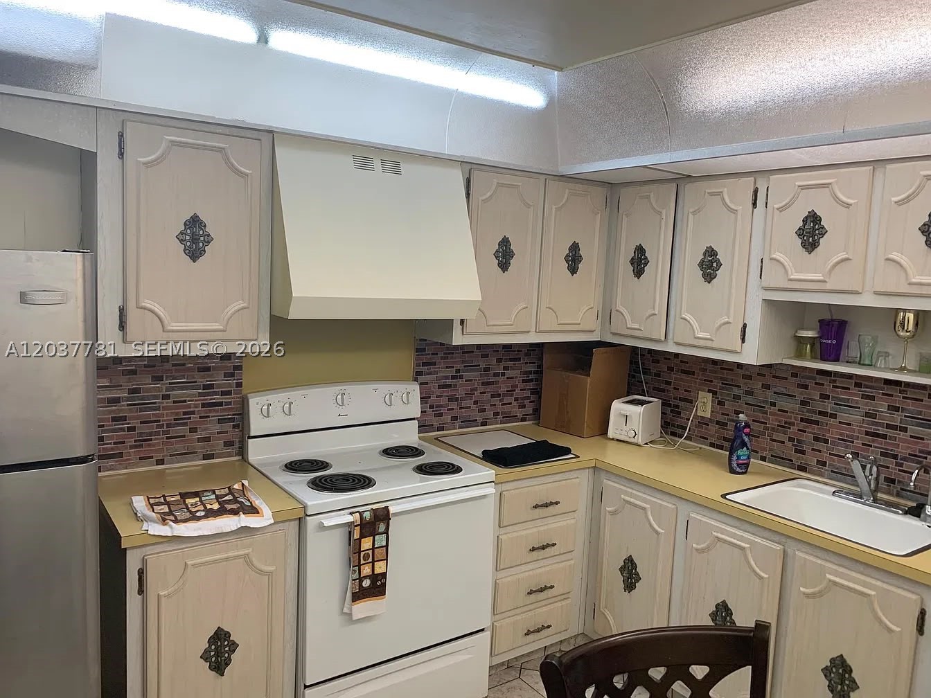 ADMIRALS PORT CONDO WEST - Residential Lease