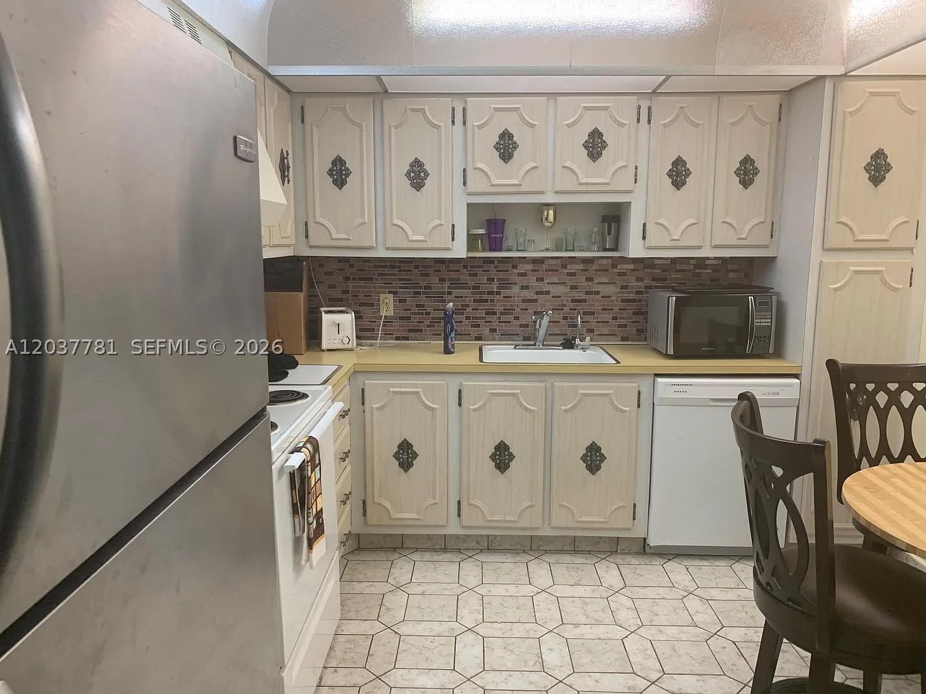 ADMIRALS PORT CONDO WEST - Residential Lease