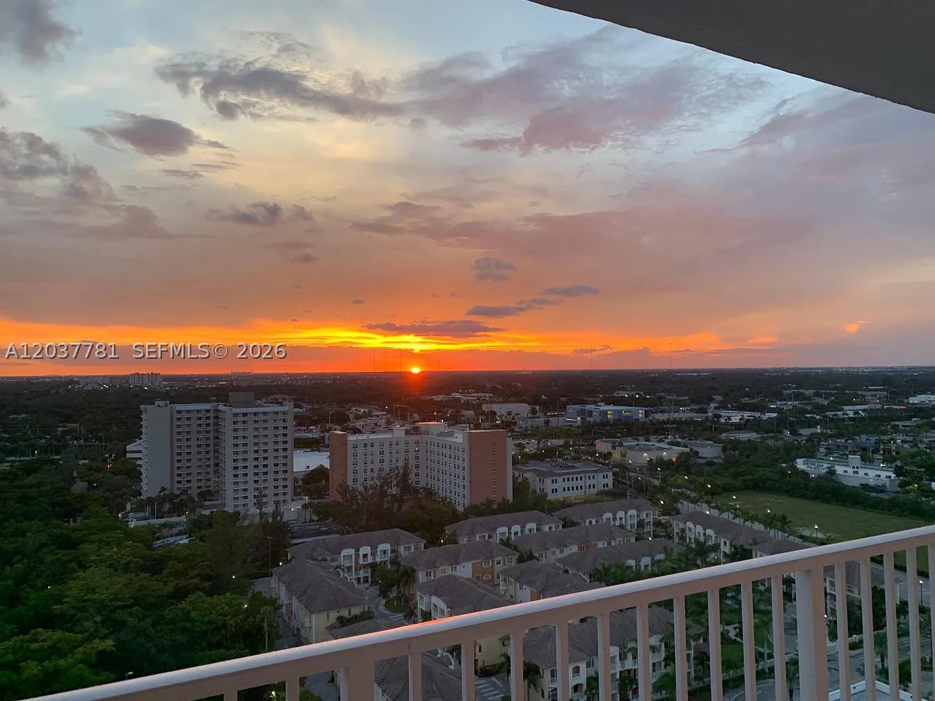 Beautiful 2 bedroom, 2 bath penthouse in the heart of Aventura. Ideally located near Aventura Mall. dining and shopping center. Extra long balcony overlooking the sunset. The apartment has over 1200 square feet, it comes partly furnished, and has 2 parking spaces. enjoy resort-style amenities.