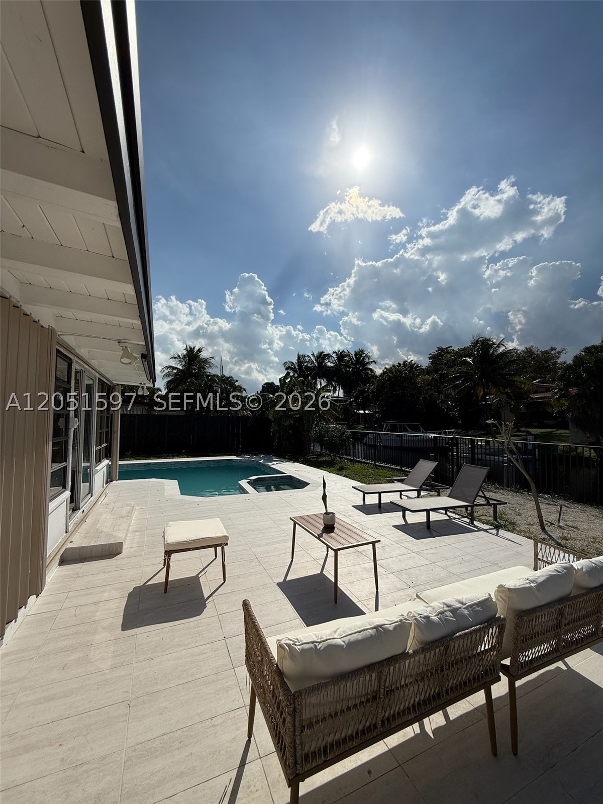 LAUDERDALE ISLES NO 2-BLK - Residential