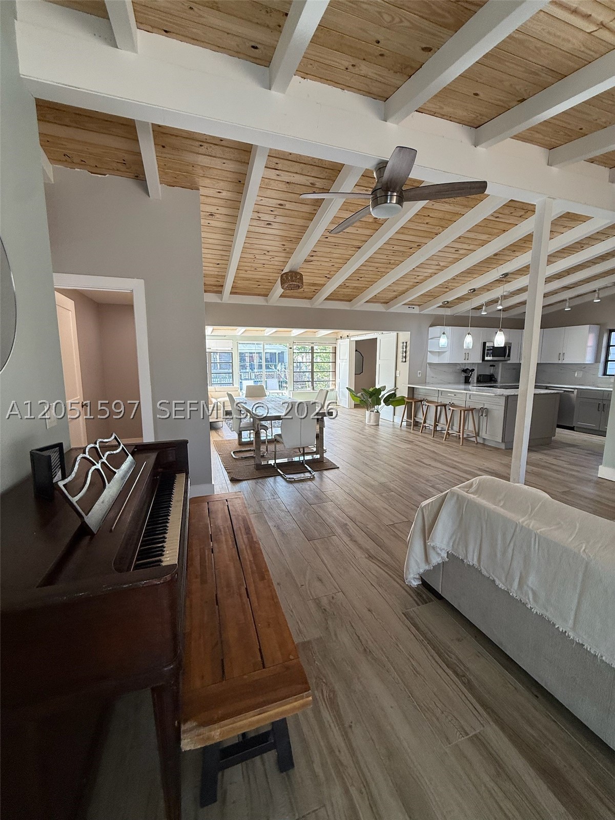 LAUDERDALE ISLES NO 2-BLK - Residential
