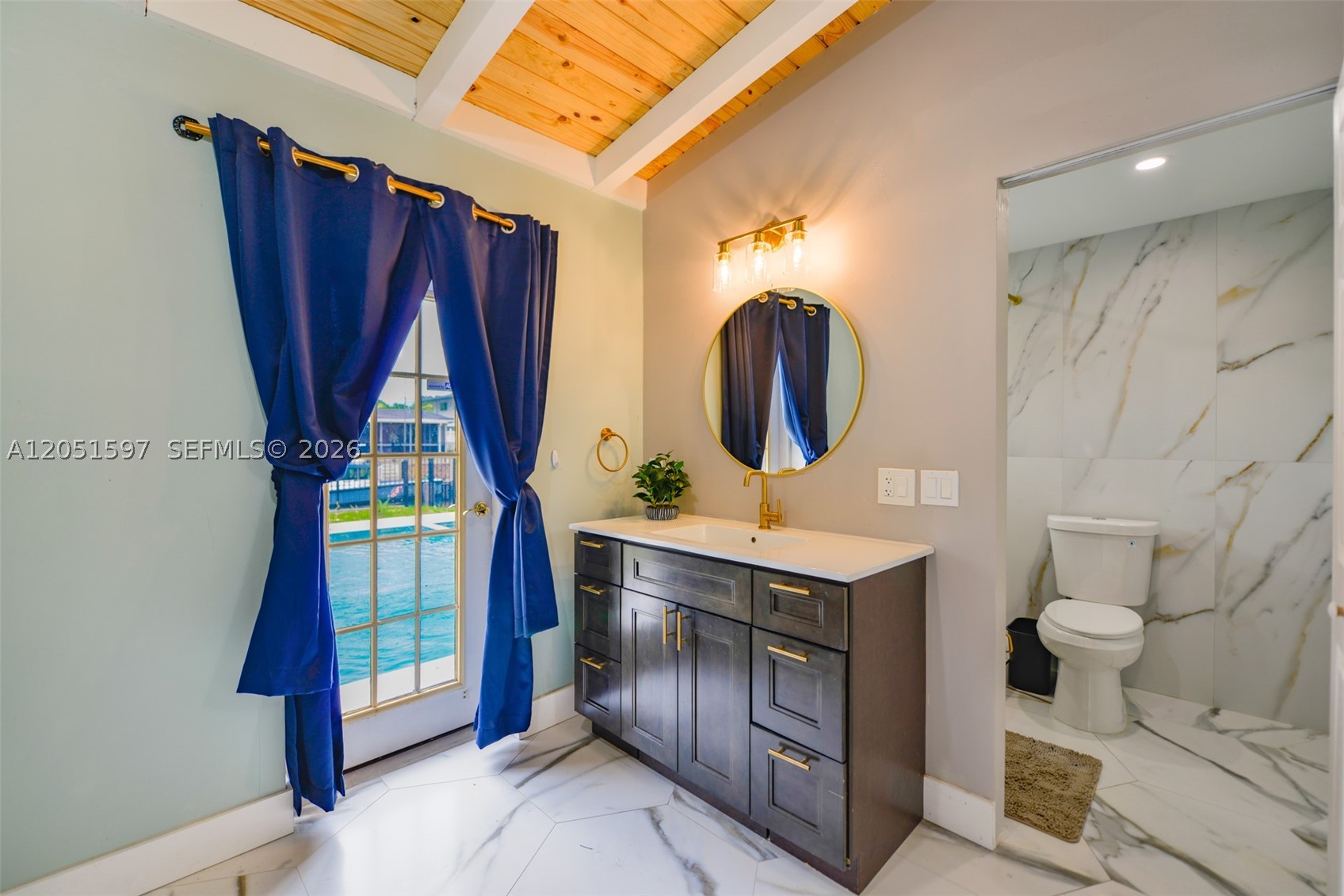 LAUDERDALE ISLES NO 2-BLK - Residential