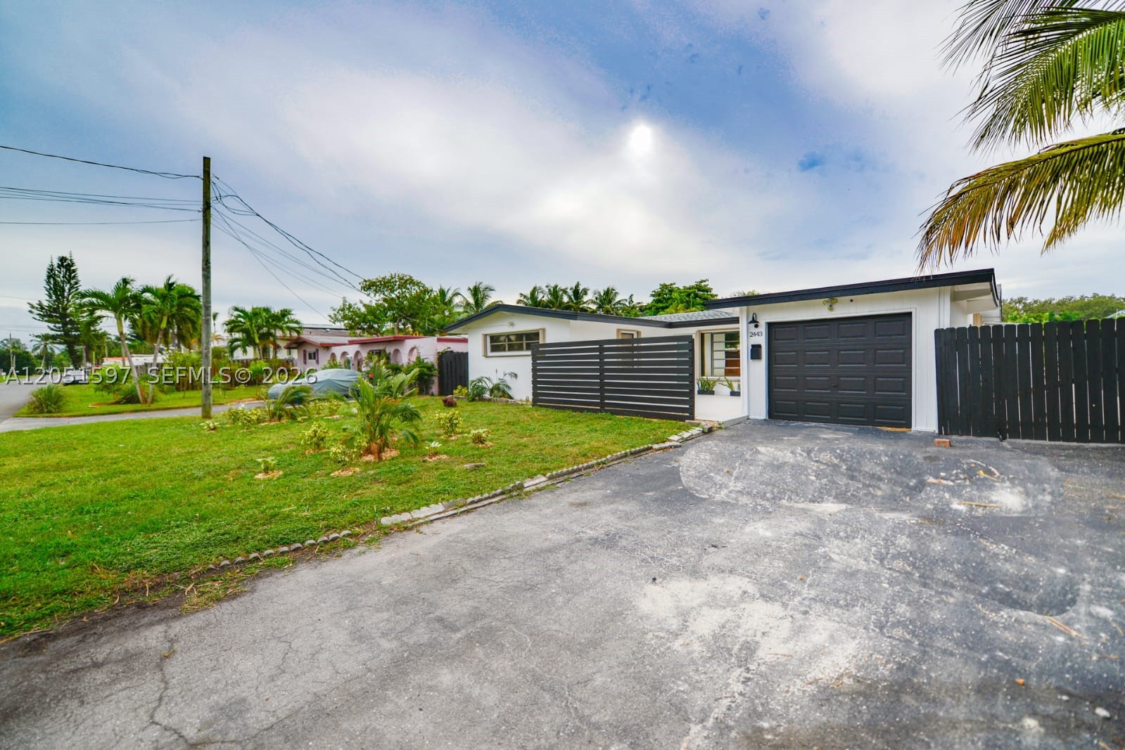 LAUDERDALE ISLES NO 2-BLK - Residential
