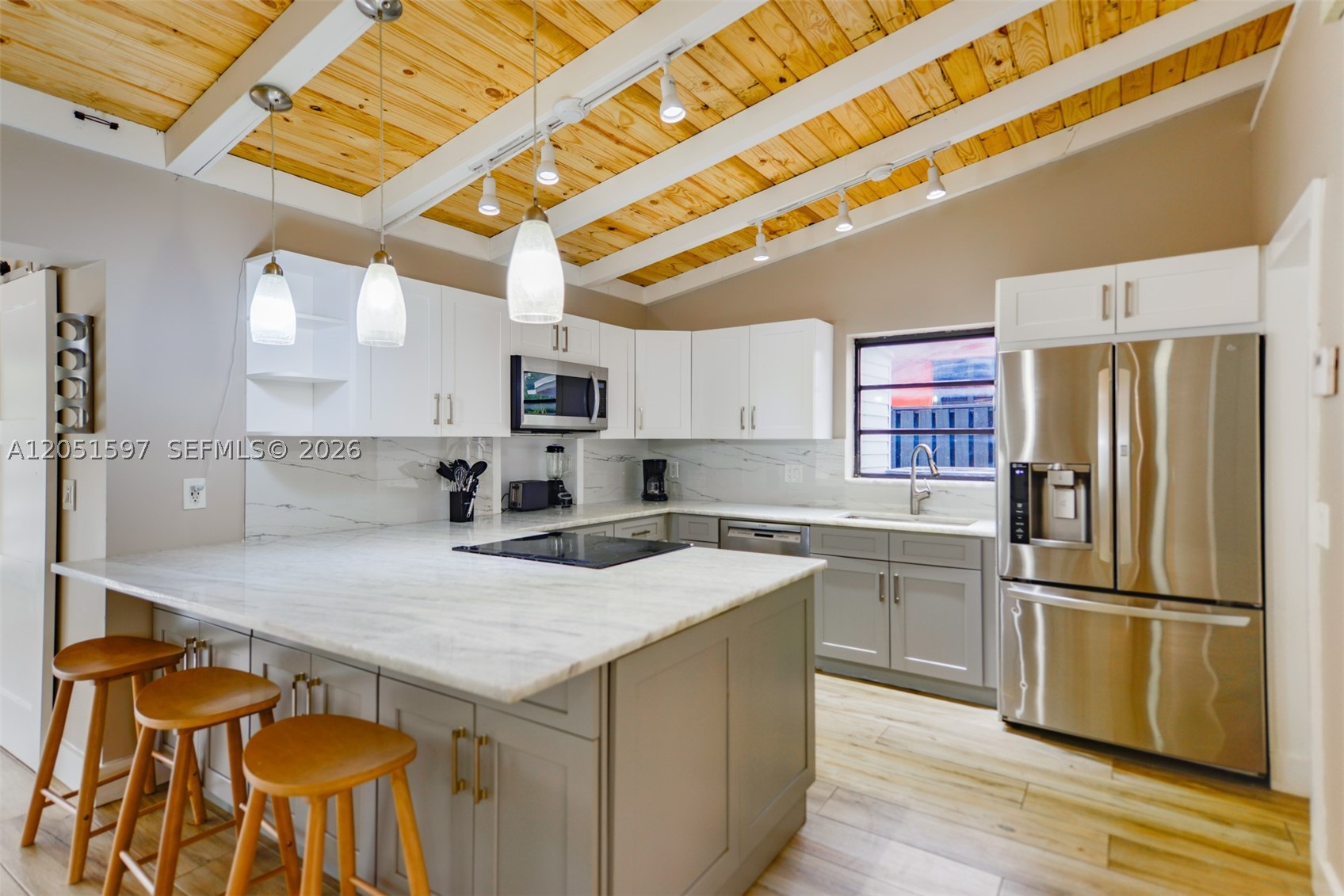 LAUDERDALE ISLES NO 2-BLK - Residential