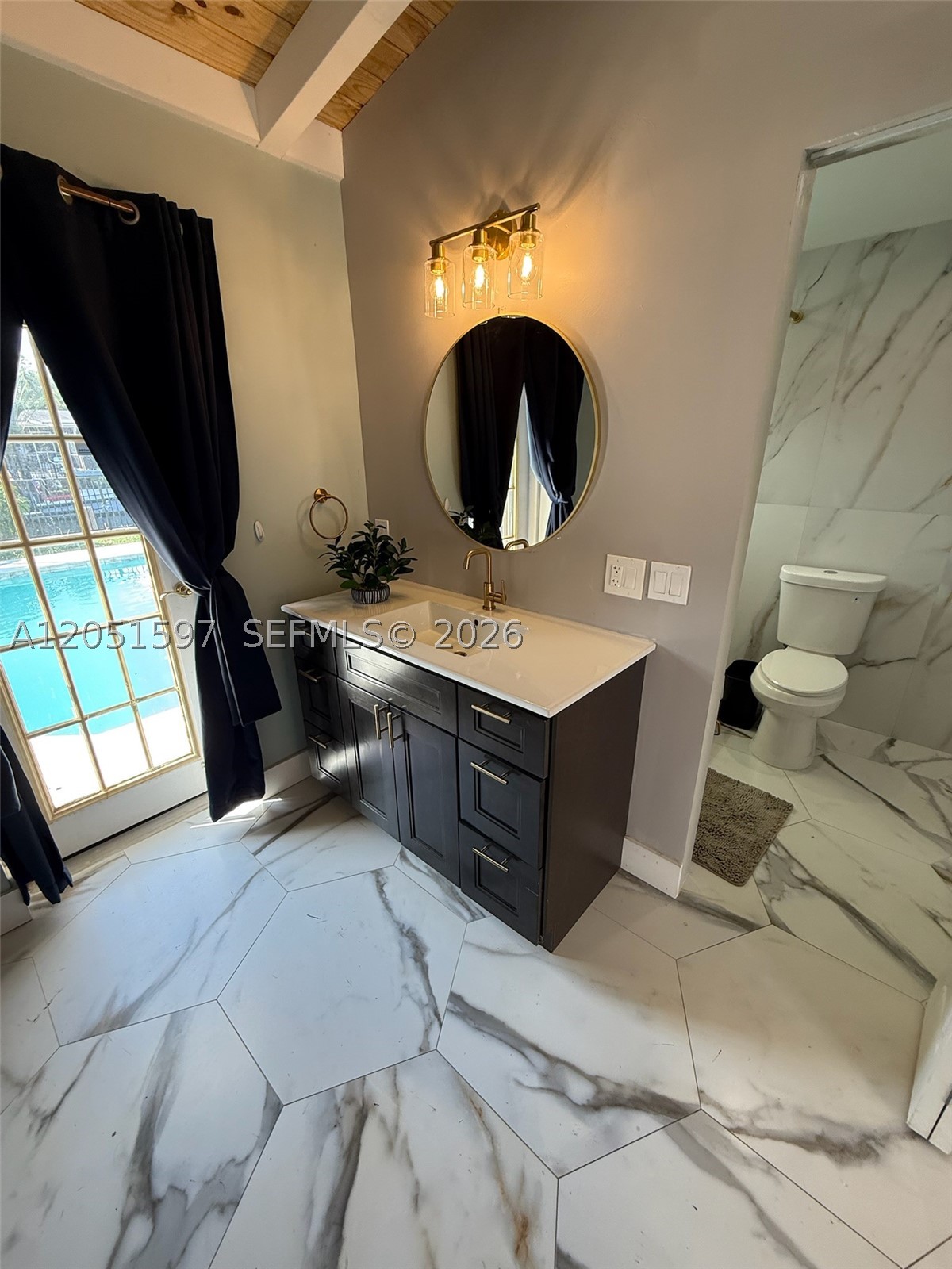 LAUDERDALE ISLES NO 2-BLK - Residential