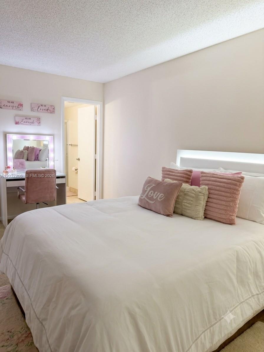 INVERWOOD CONDO - Residential