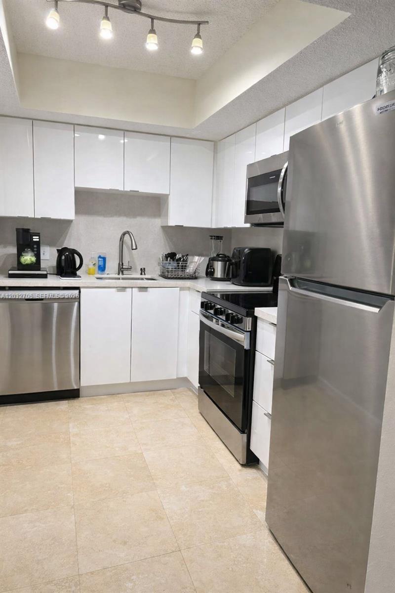 INVERWOOD CONDO - Residential