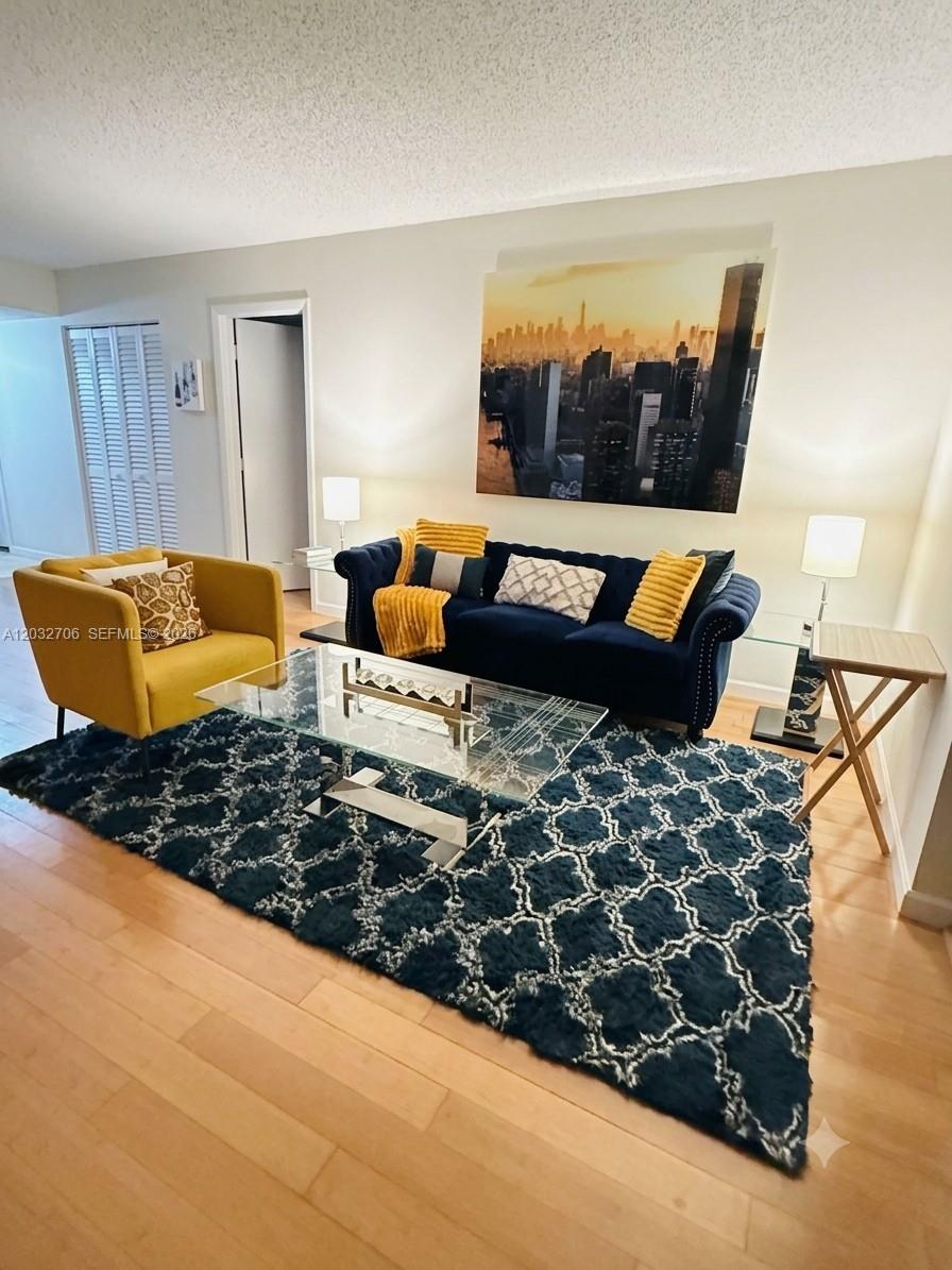 INVERWOOD CONDO - Residential
