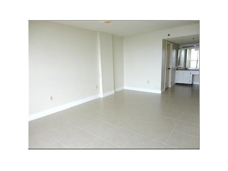 WINSTON TOWERS 600 CONDO - Residential Lease