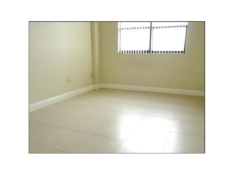 WINSTON TOWERS 600 CONDO - Residential Lease