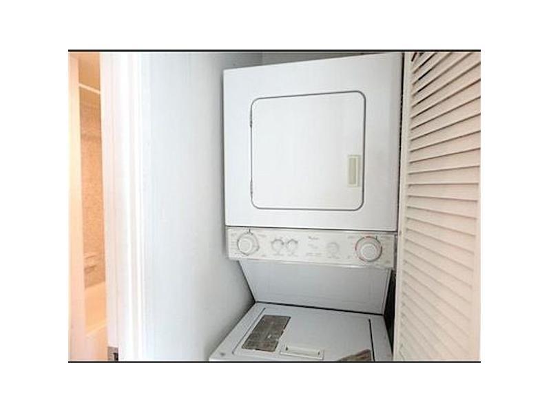 WINSTON TOWERS 600 CONDO - Residential Lease