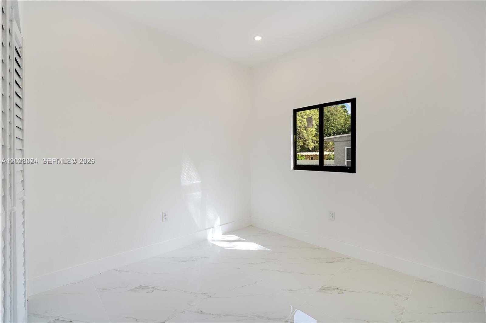 BUENA VISTA GARDENS - Residential