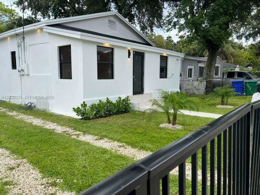 BUENA VISTA GARDENS - Residential