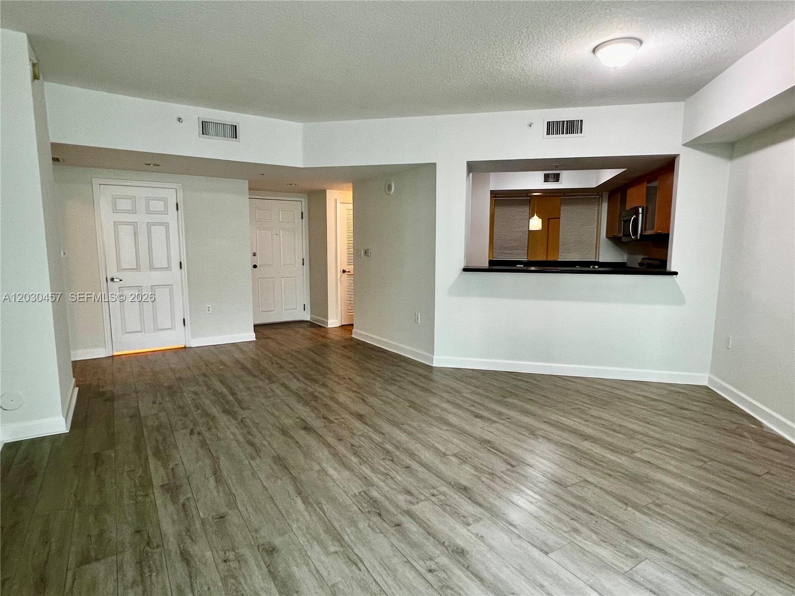 HOLLYWOOD STATION RES CON - Residential Lease