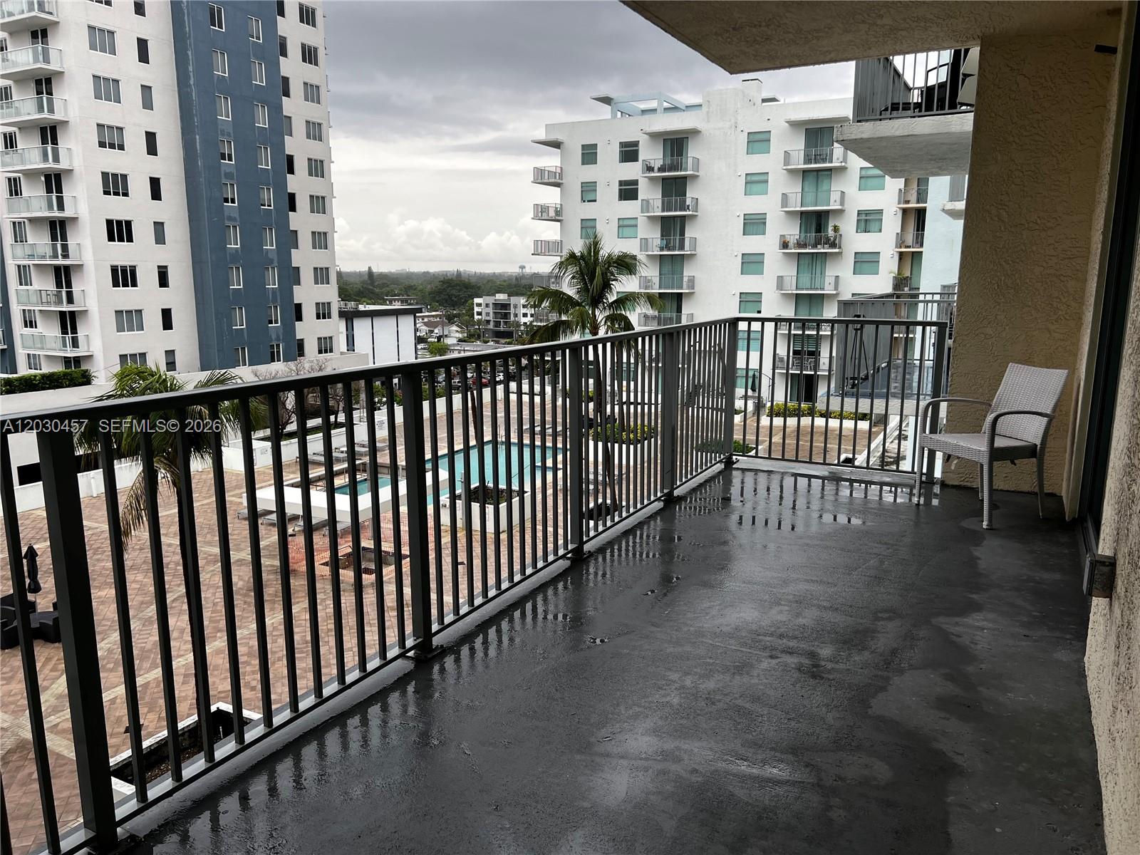 HOLLYWOOD STATION RES CON - Residential Lease